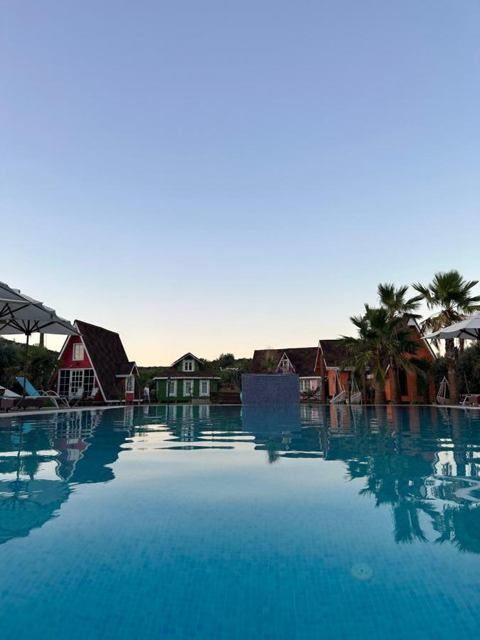 Seyyah Cafe Bungalows Aliaga ภายนอก รูปภาพ